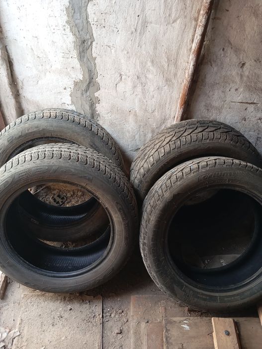 Продам зимову гуму 225/55/17