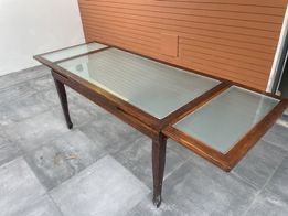 Mesa de madeira e vidro extensível + cadeiras