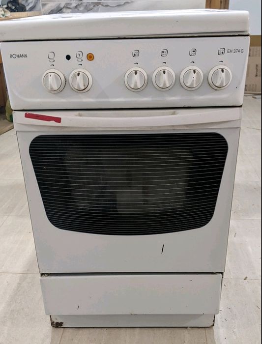 Продам електроплиту з духовою пічкою