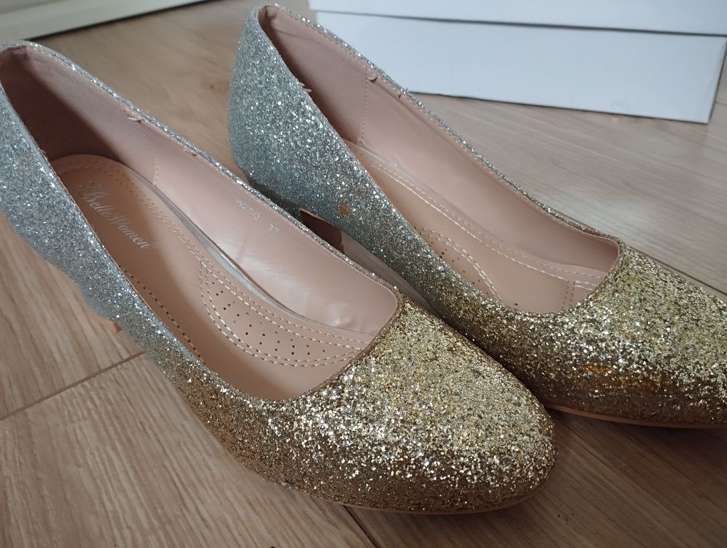 Nowe buty damskie czółenka srebrno złote na słupku