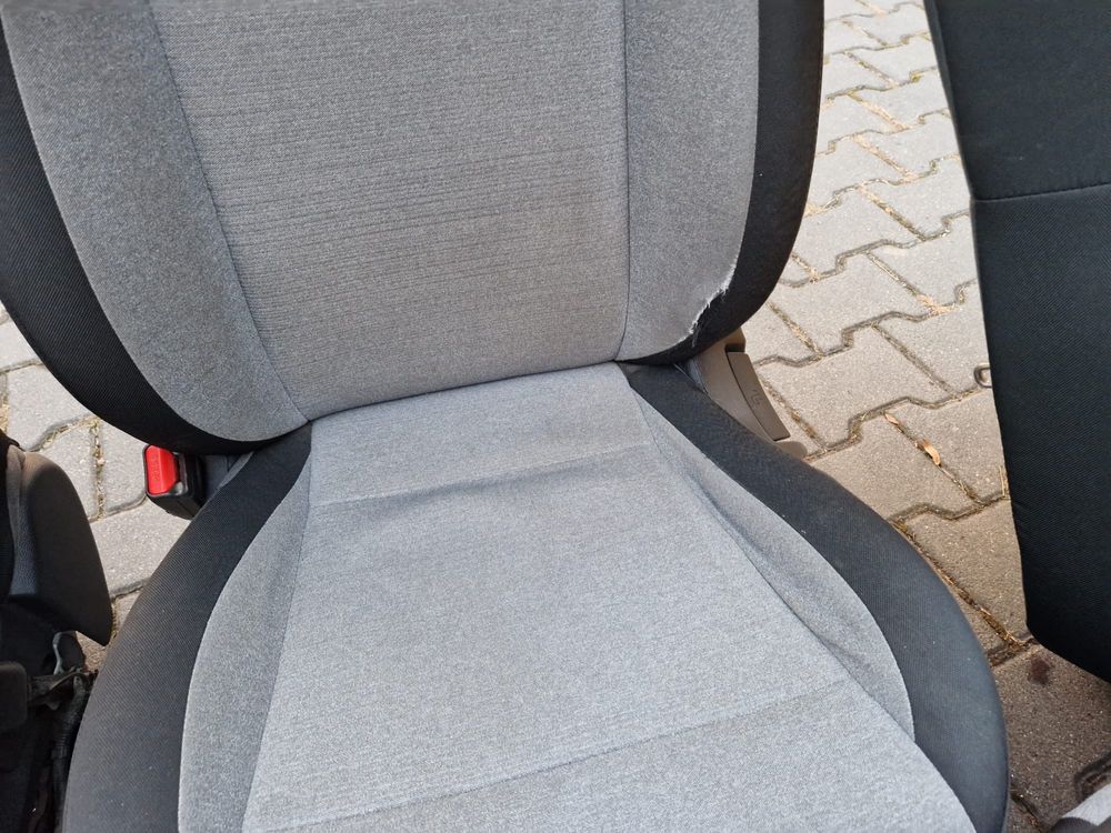 Fotele komplet foteli do Hyundai I20 Roczniki od 14-20