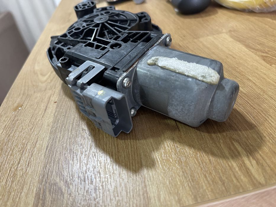 Motor elava vidro citroen c4/DS4