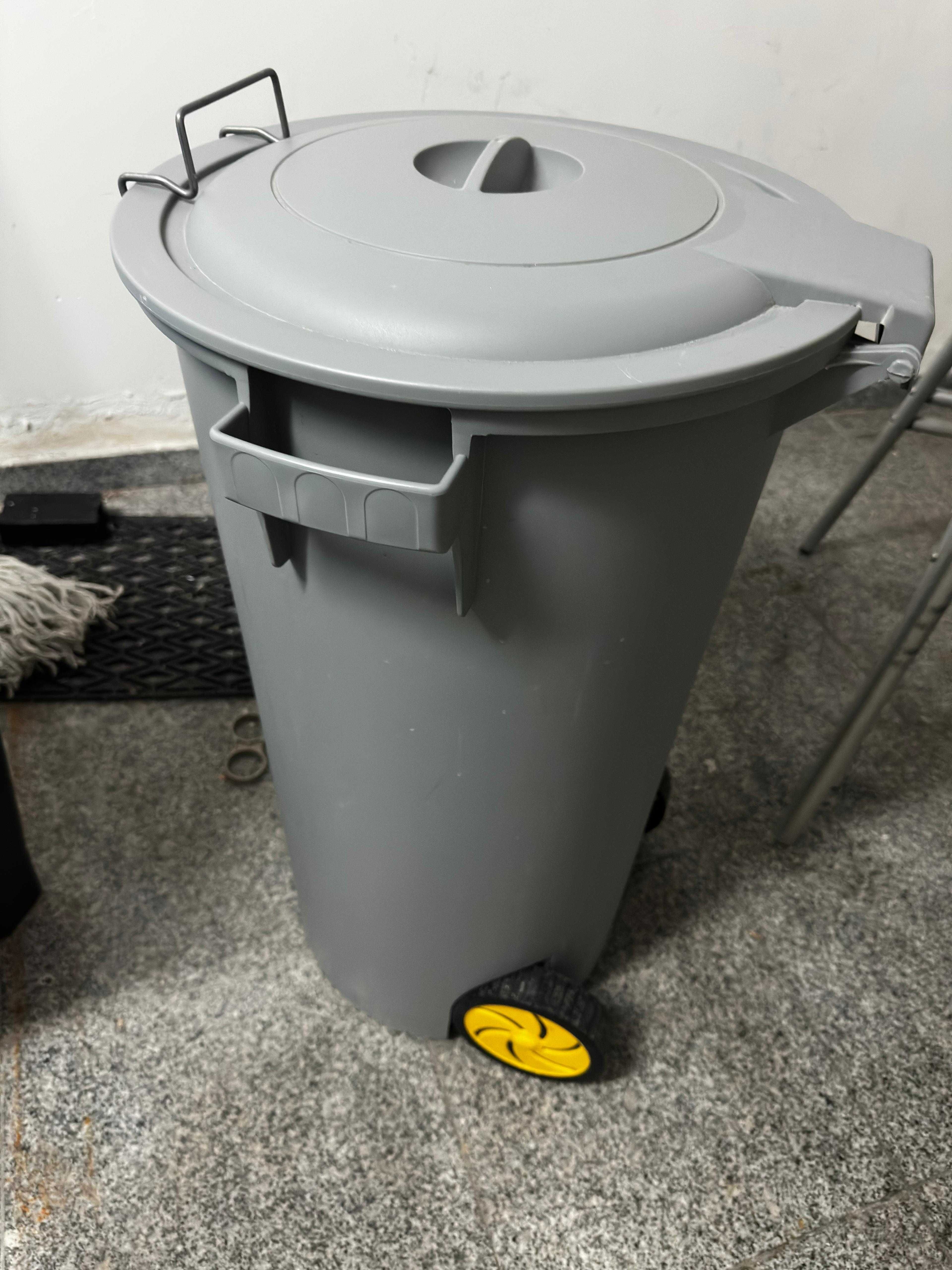 Caixote de Lixo 100lt Com Pedal e Rodas