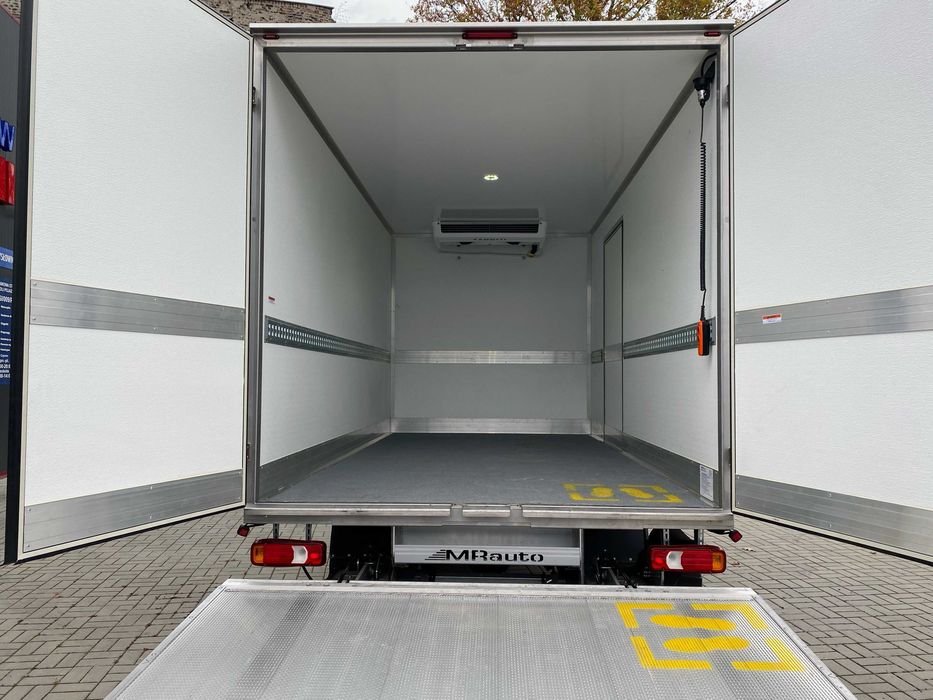 Wypożyczalnia aut dostawczych Śląsk – busy, plandeki, lawety, chłodnie