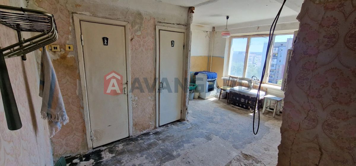 Продаж 2 к. квартири. Космос. Комарова.