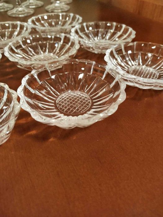 посуд скло десертні тарілочки