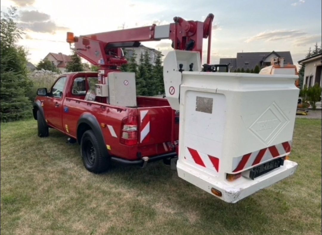 Podnośnik koszowy - 200kg. Izolowany. 11.5m/4x4/3.5t CENA ZA DOBĘ