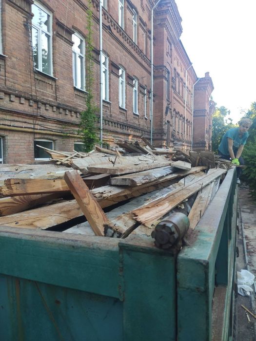 Демонтажні роботи вивіз сміття косметичний ремонт