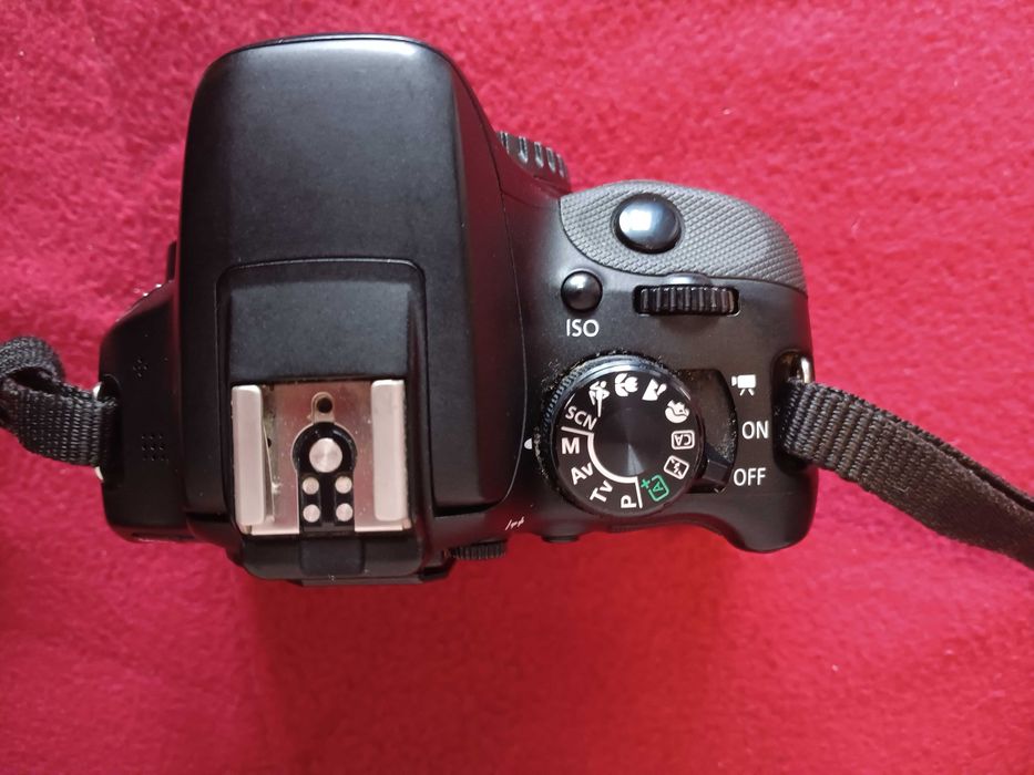 Canon EOS 100D - Perfeita para iniciantes e viagens