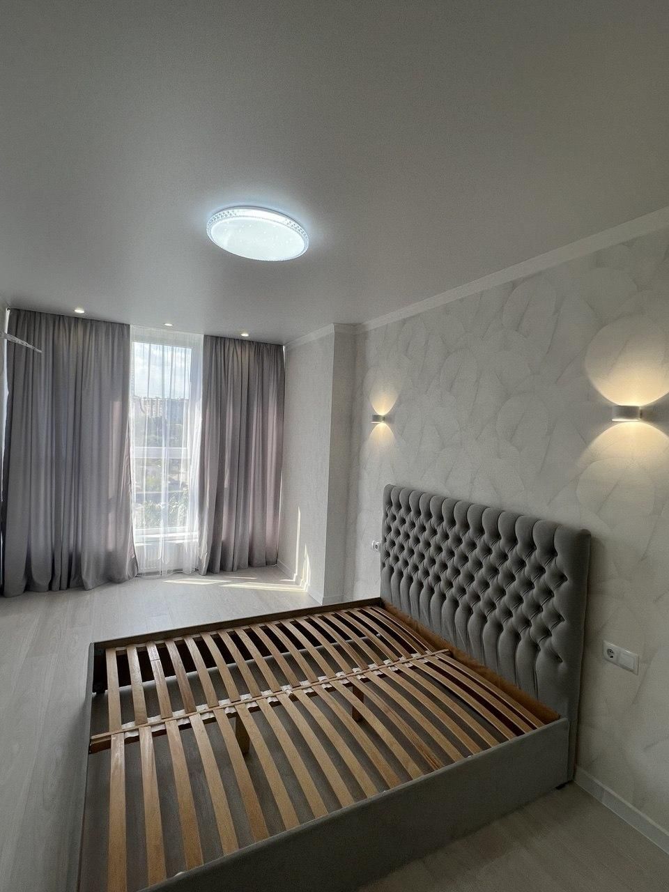 Продам 1-комн. квартиру 43 м2 с новым ремонтом ЖК Розенталь (013-390)