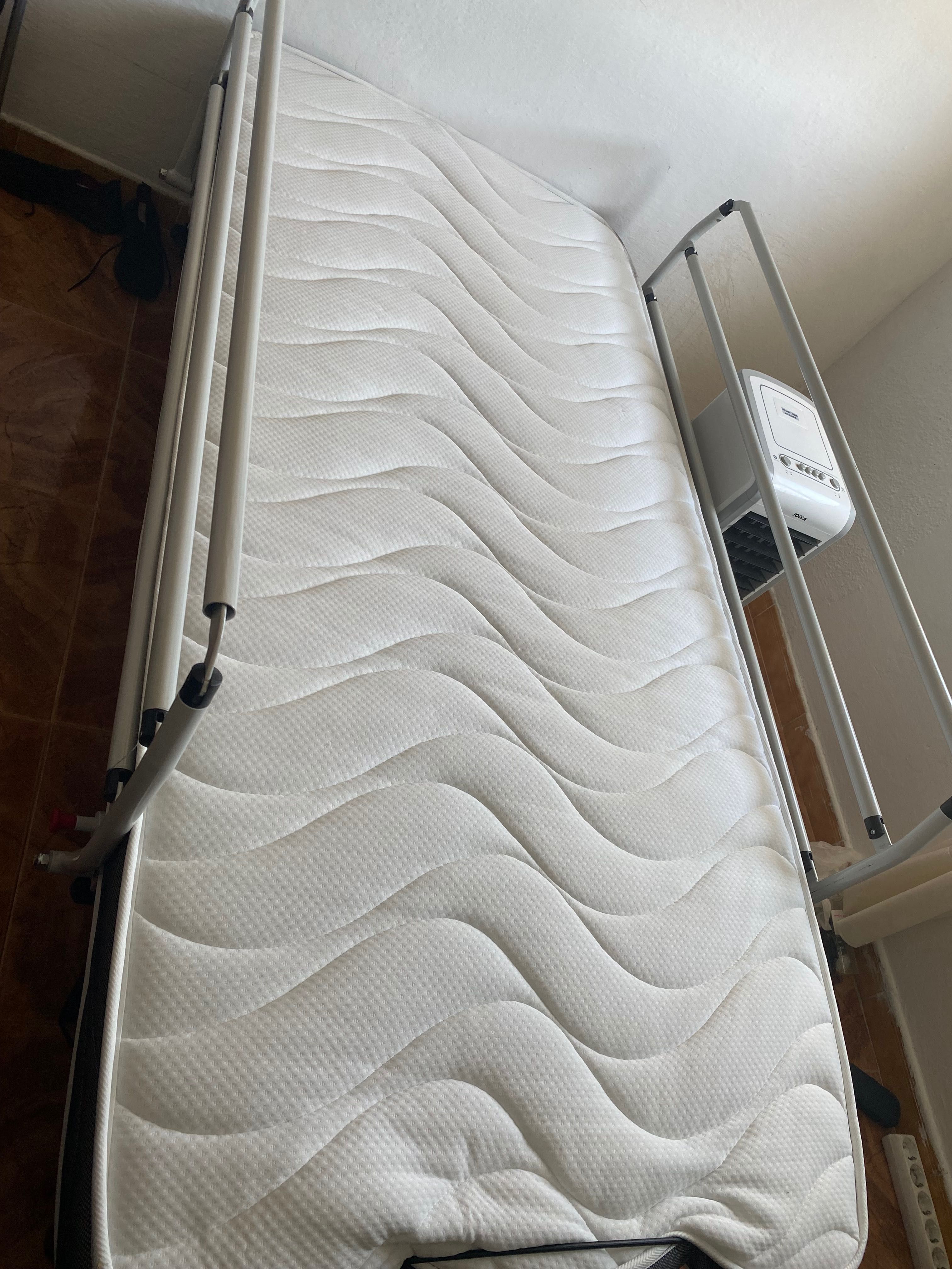 Cama articulada com colchão