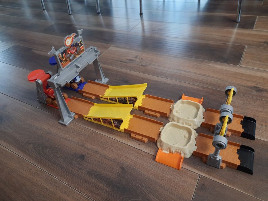 Blaze wyścig w błocie Fisher Price