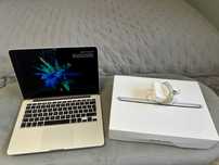 MacBook Pro 10,2, i5, 8 GB RAM, dysk SSD 250 GB