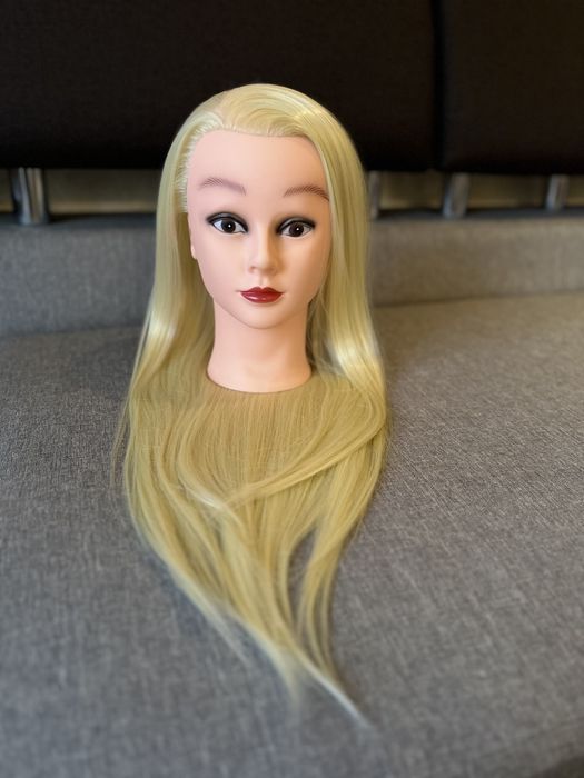 Манекен голова учебная болванка для причесок маникен  для парикмахеров