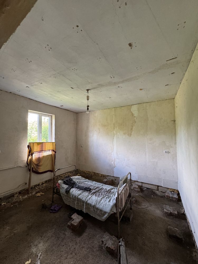 Частина будинку 46.4 м квадратних з прилеглою територією