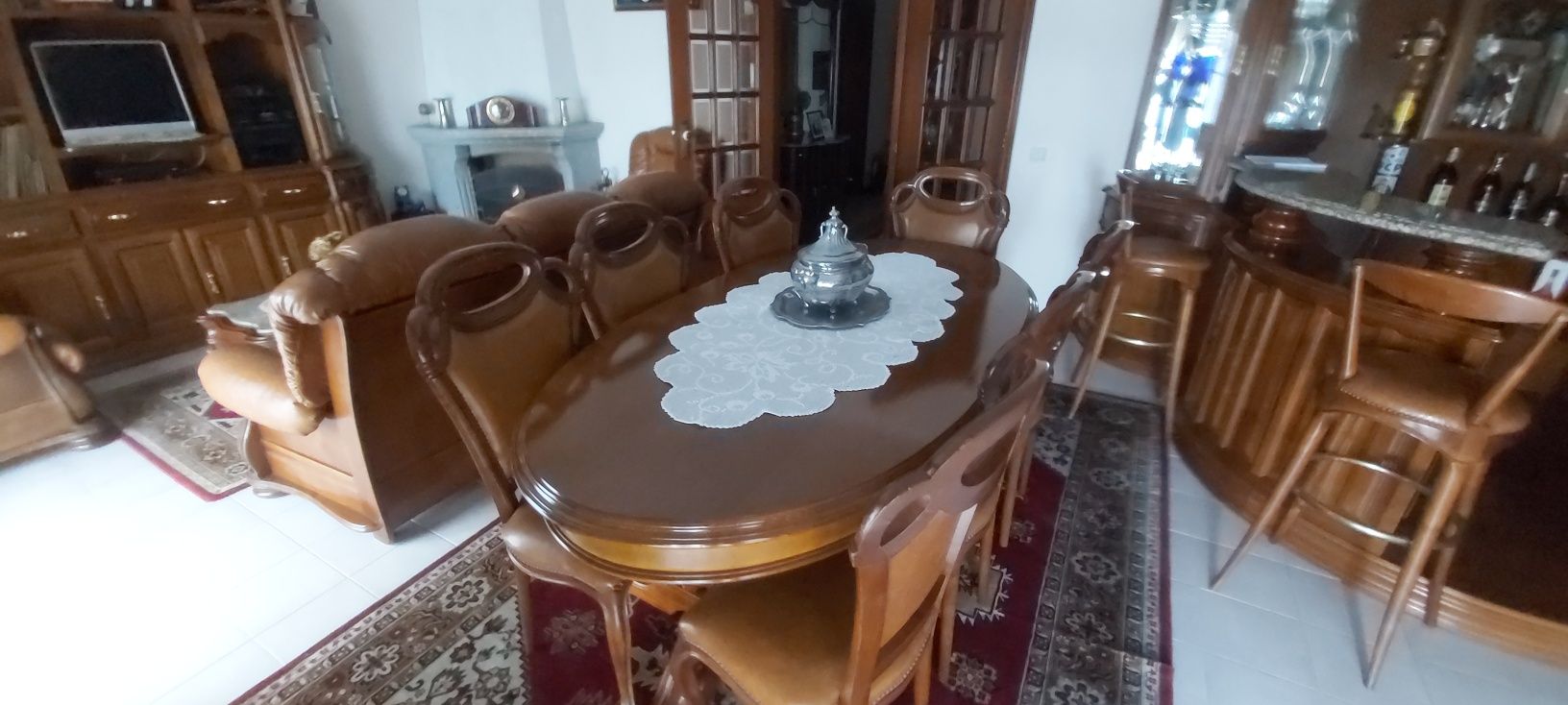 Mobília de sala de jantar, sofas e quartos