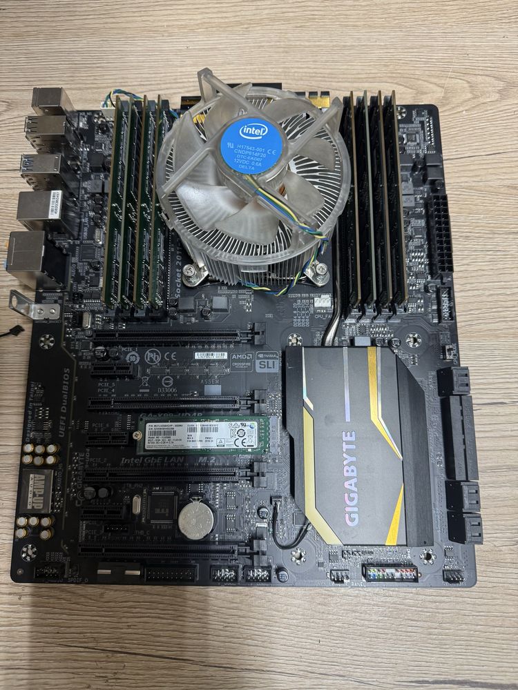 Комплект Gigabyte GA-X99-UD4P + intel i7-5820K + 64gb DDR4 ECC REG