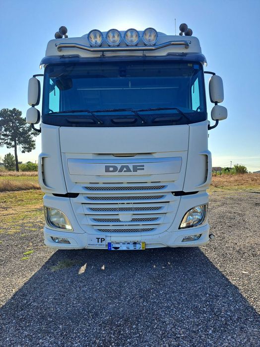 Trator DAF XF 460