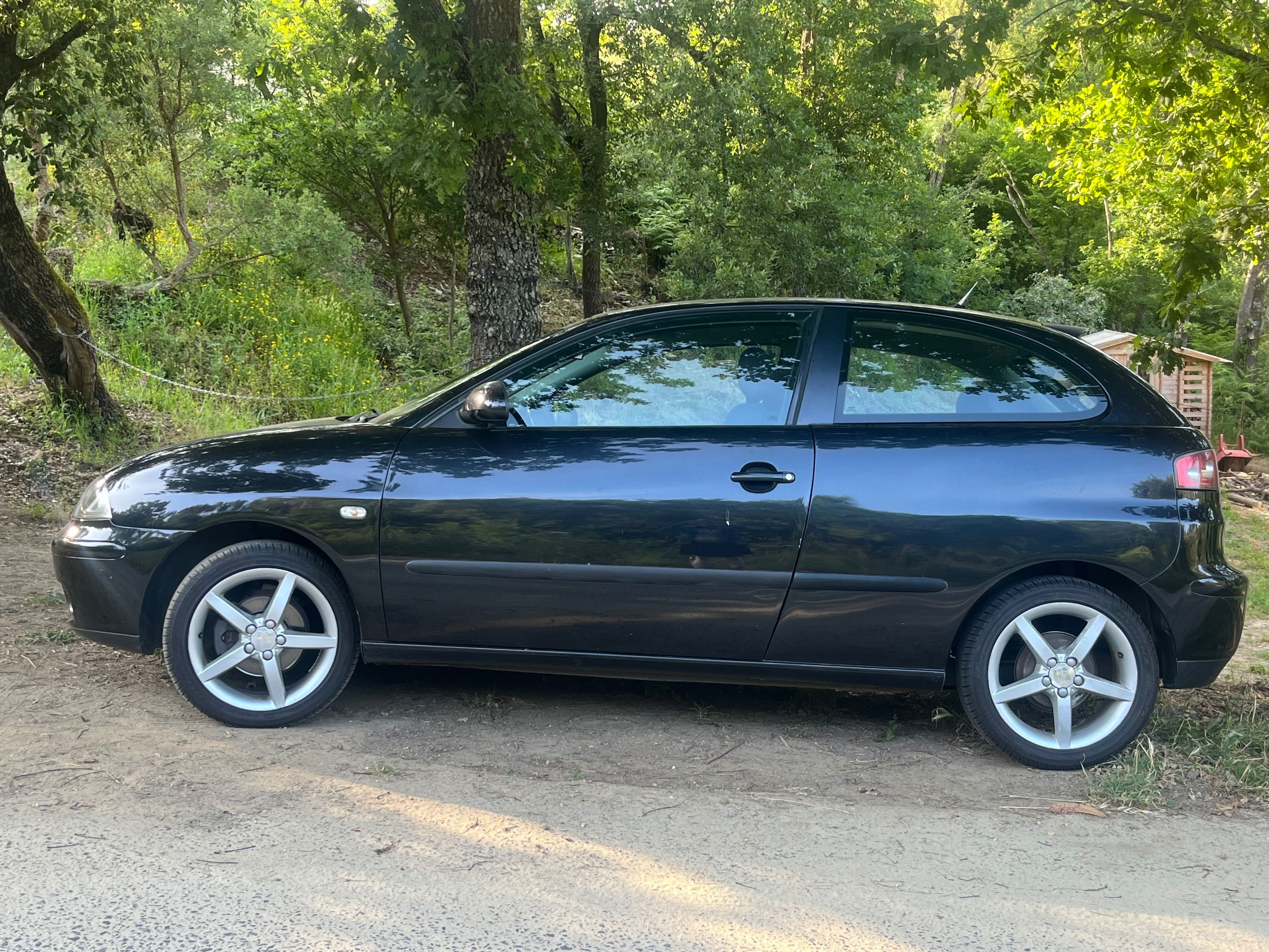 Seat Ibiza, preto, ano 2006, gasóleo