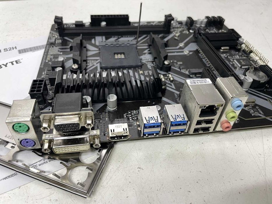 Материнская плата GIGABYTE B450M S2H Socket AM4 Ryzen 2xDDR4 microATX