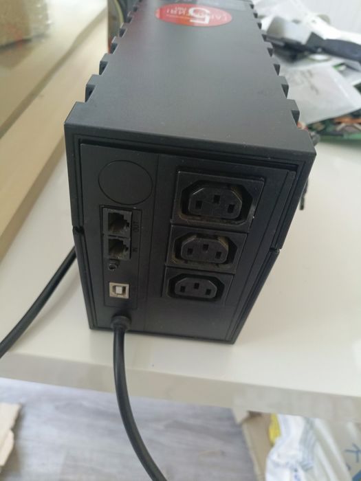 Безперебійник powercom rpt-600ap без батареї