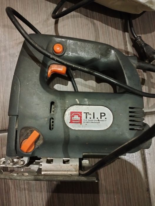 Piła ręczna elektryczna do drewnaPilarka CMI C-HKS 1200.185