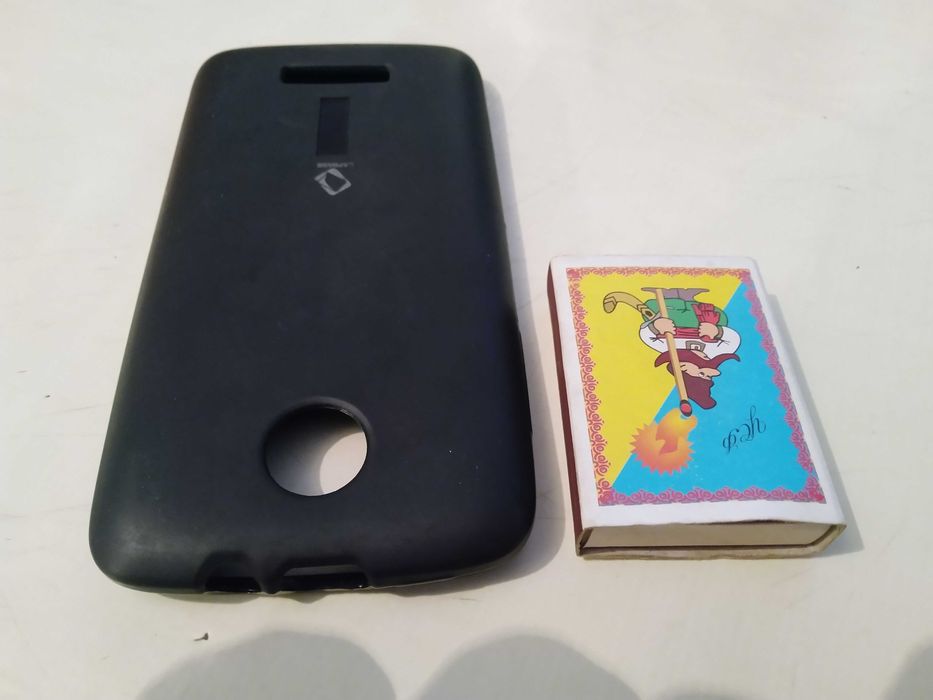 Силиконовый бампер HTC.