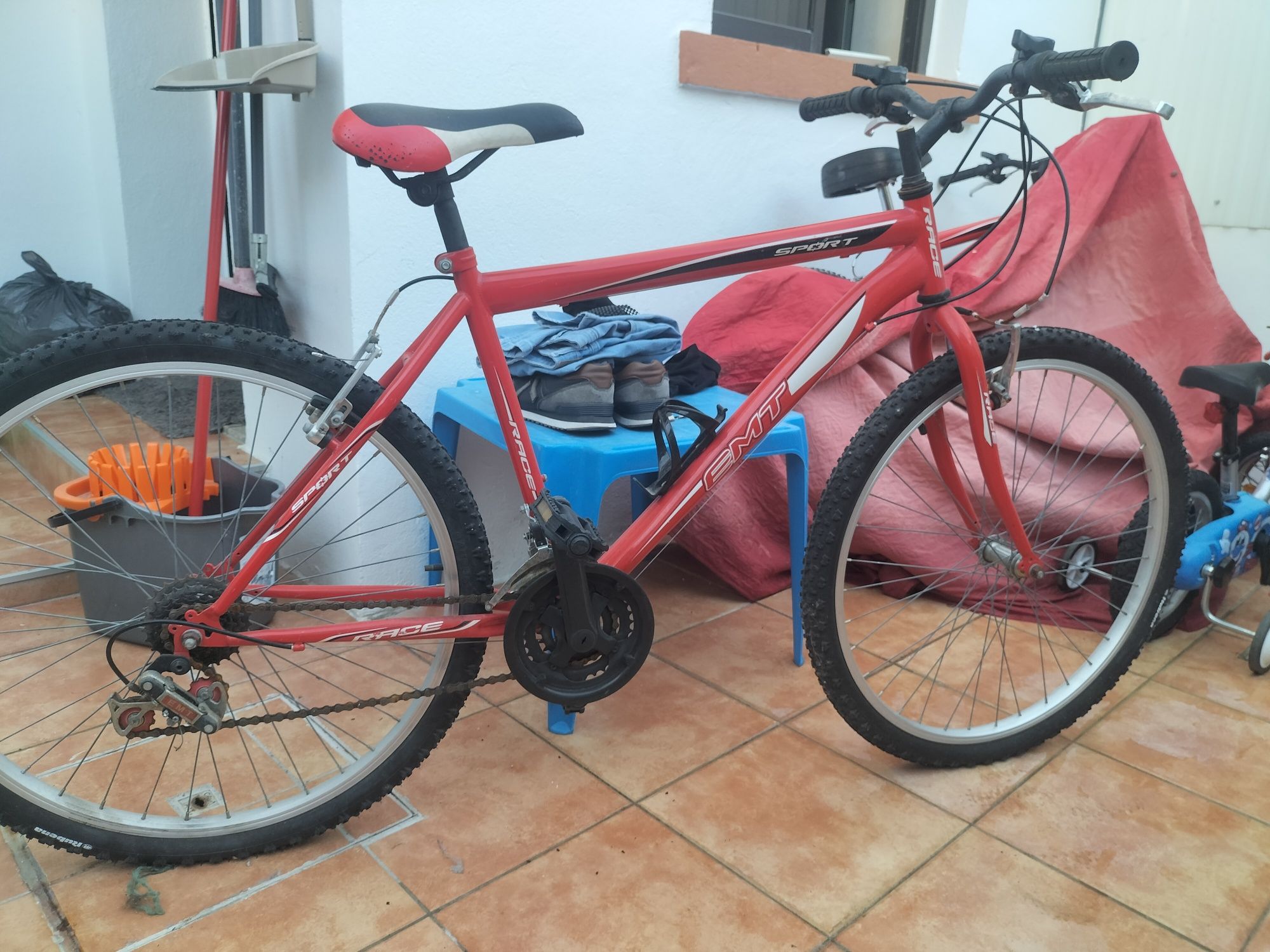 Vendo bicicleta pouco usada