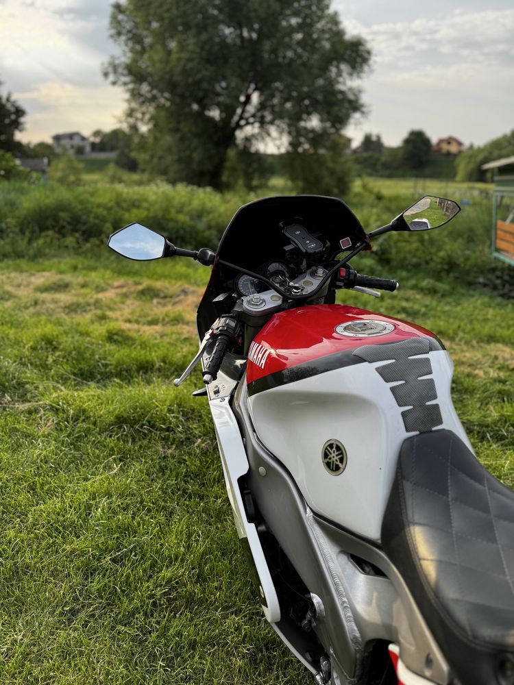 Yamaha FZR1000 (1992)