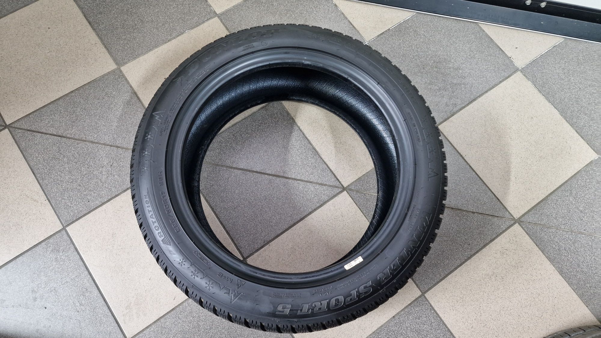 Opona Zimowa Dunlop Winter Sport 5 225/50R17 ,2319 1sztuka