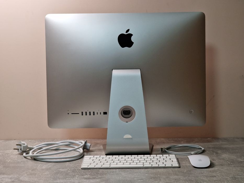 Моноблок Apple iMac 21.5 Retina 4K 2019 (MRT32)