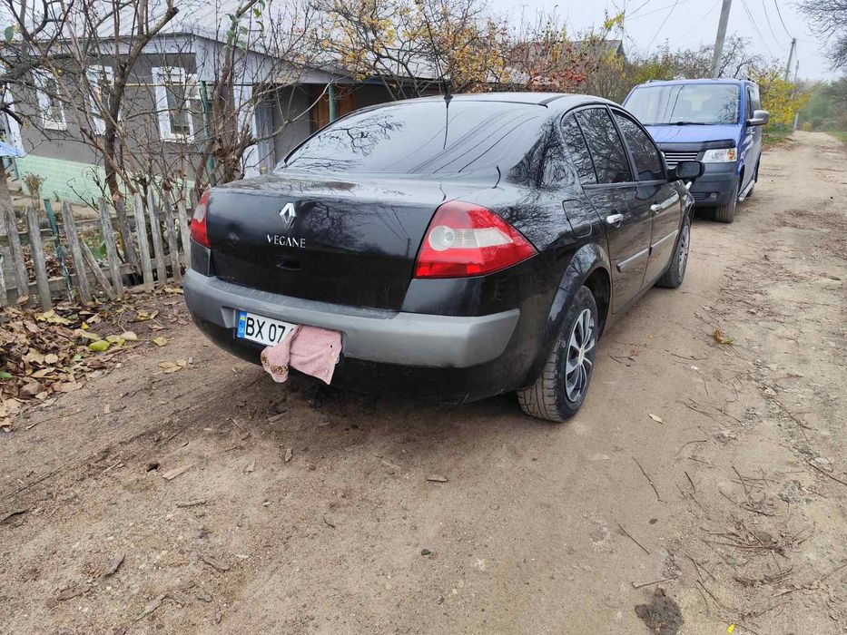 Рено Меган 2 сідан