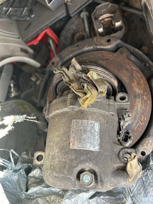 Компрессор кондиционера Subaru Forester