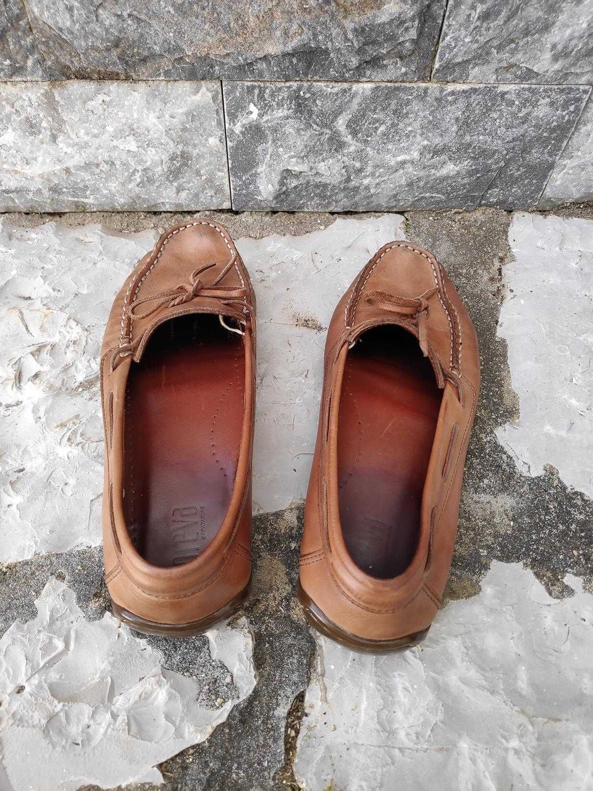 Mocassins Camel (tamanho 37)