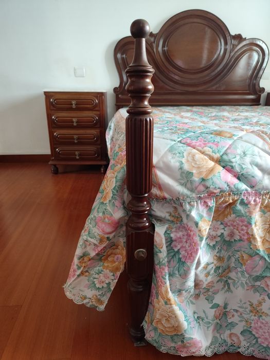 Mobília de Quarto Bem estimada