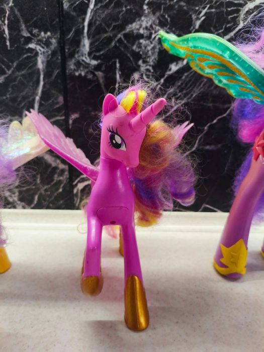 Piękne koniki dla dziewczynki 5 szt. Interaktywne