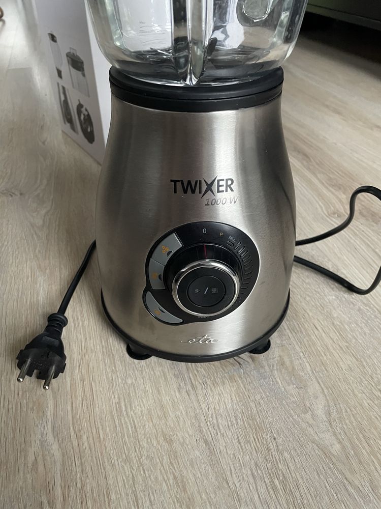 Blender kielichowy 1,75 l ETA Twixer 601190