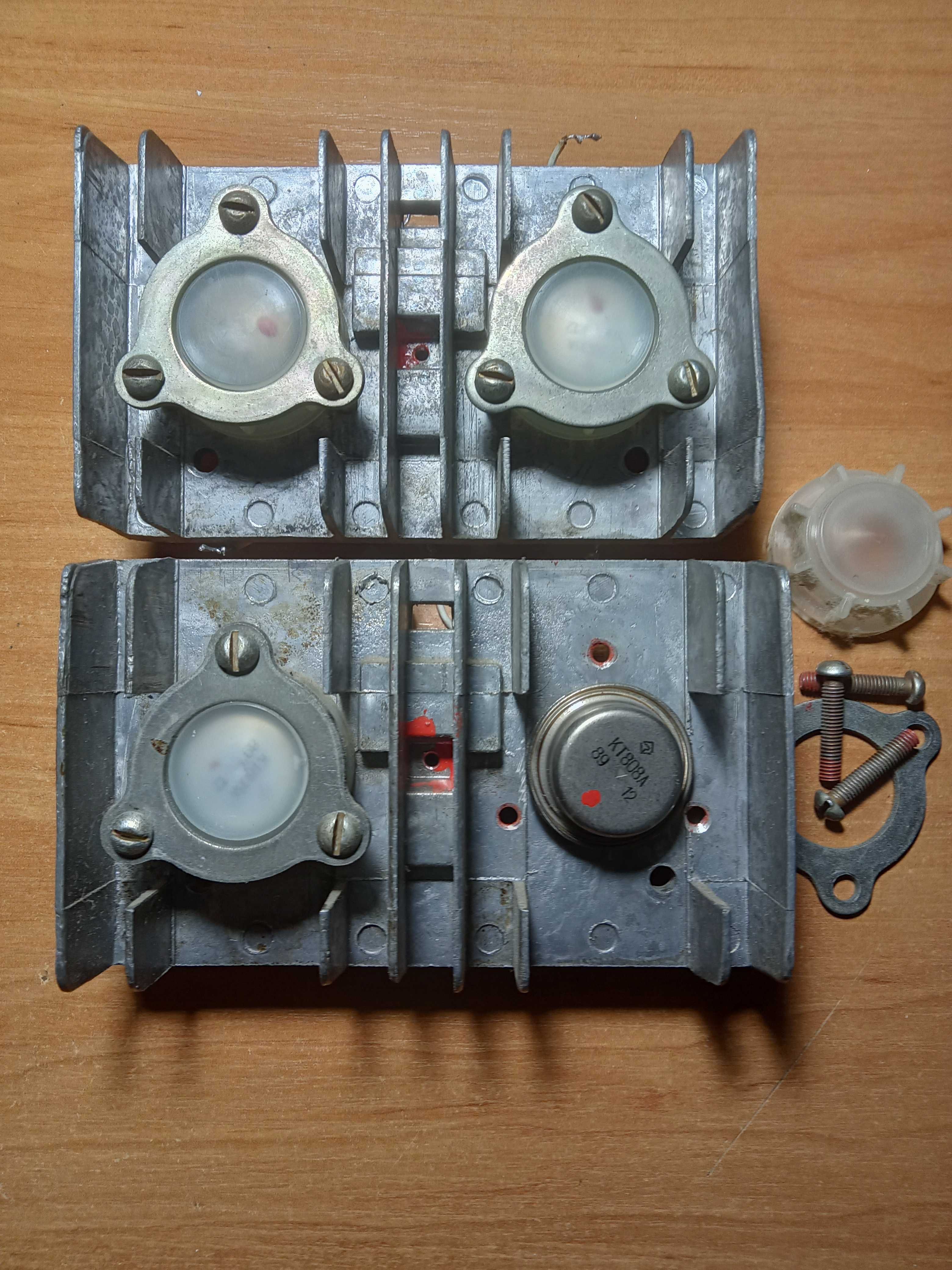 Транзистор КТ 808А на радиаторе, КТ 838, BU208A
