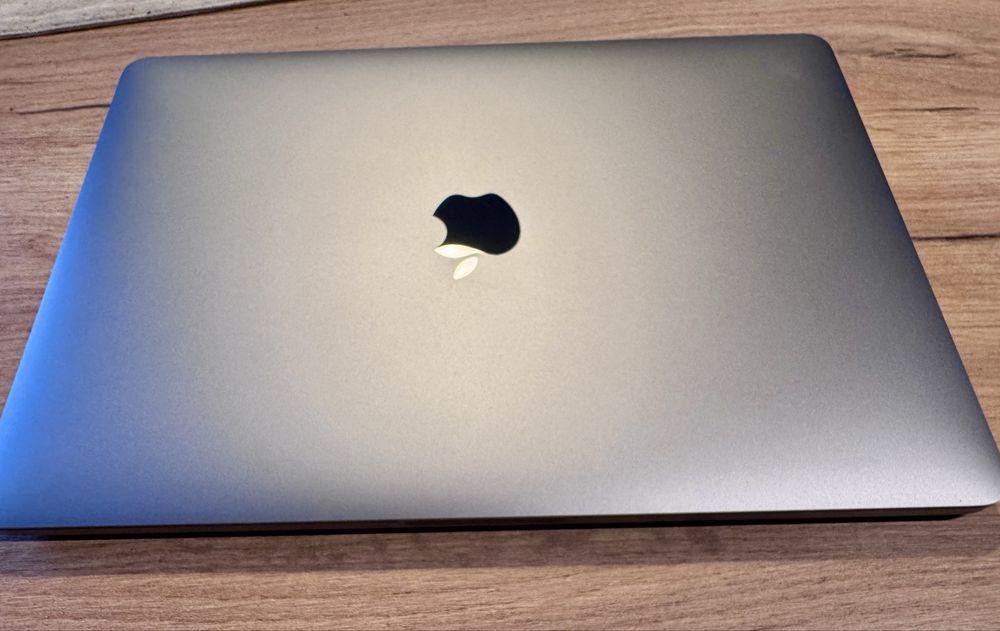 MacBook Pro 13” 2020 – i7 / 32 GB RAM / 512 GB SSD