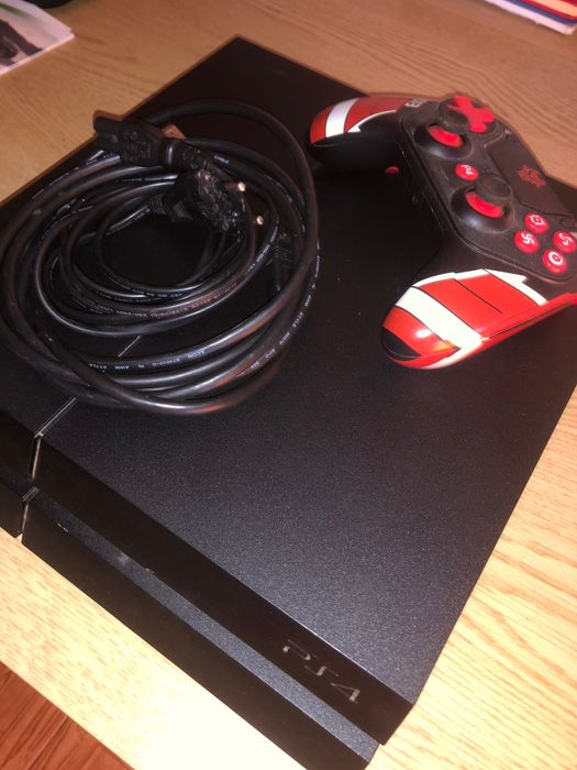 PlayStation 4 Sony 500gb + comando + cabo de alimentação