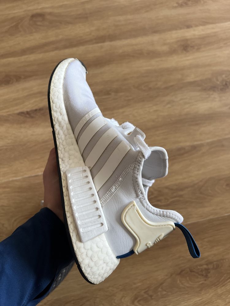 Кросівки Adidas Boost NMD