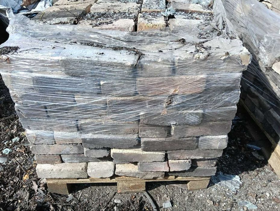 Цегла вогнетривка шамотна б/в (чиста)