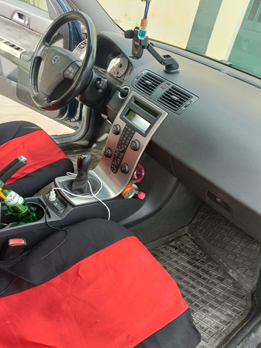 Volvo v 50 2006...
