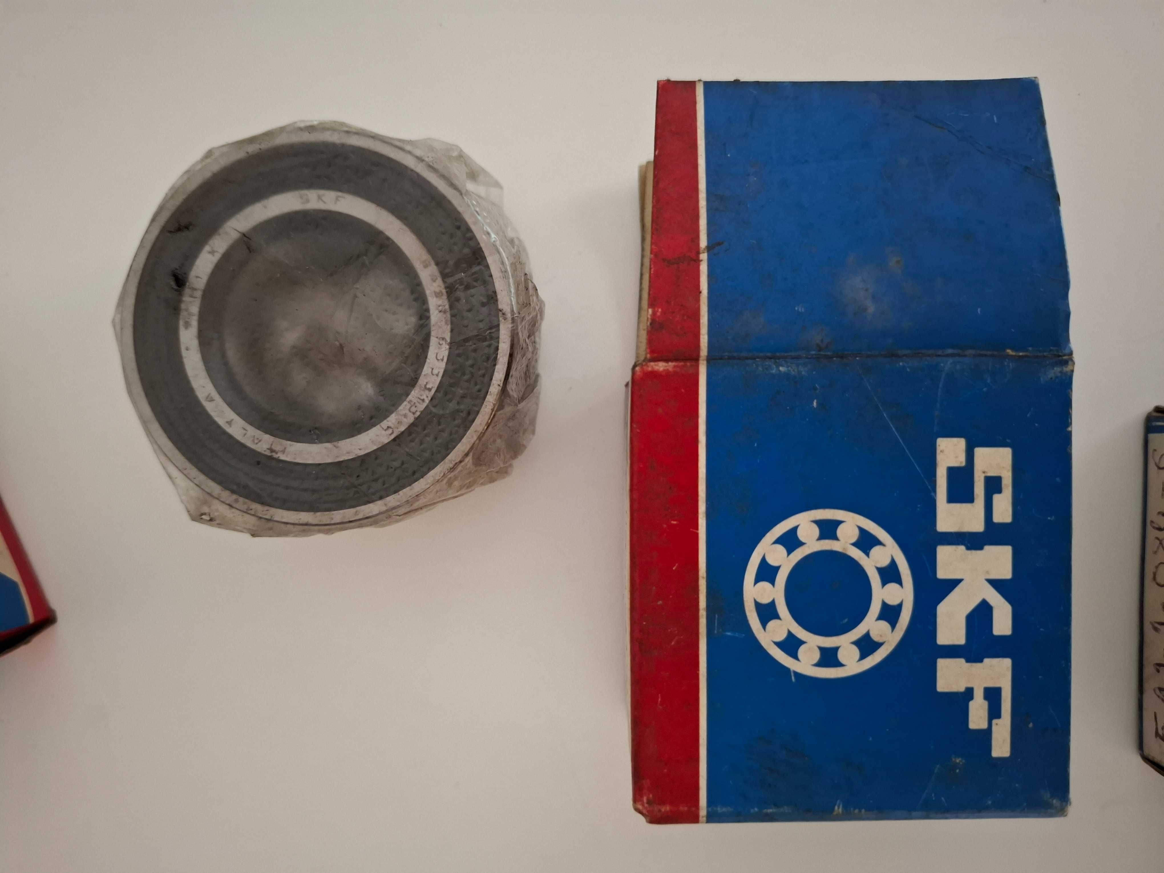 Rolamentos de esferas SKF BA2B 633313 C