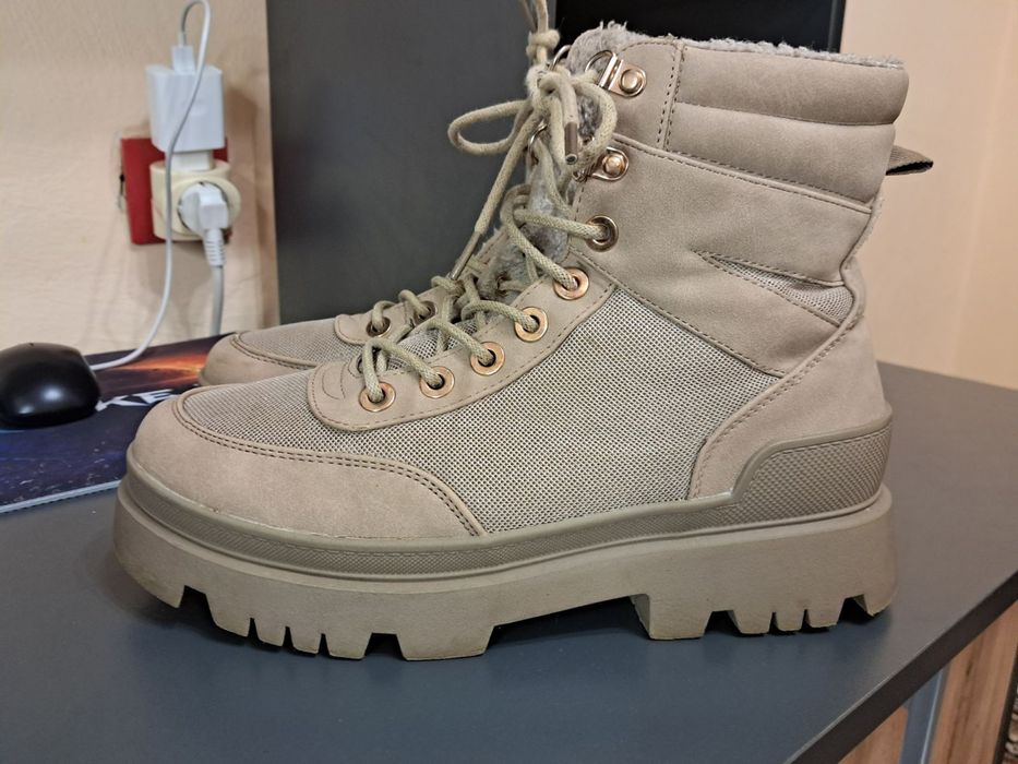 Зимові ботінки жіночі