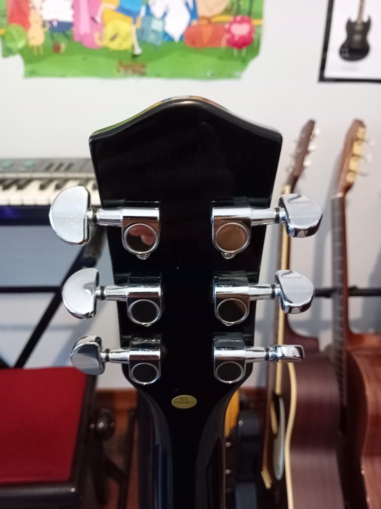 Guitarra Semi-Acústica Donner