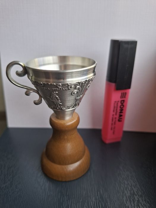 Metalowy kielich ozdobny z cyny 95%