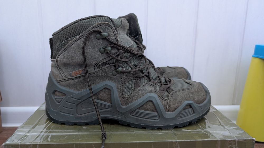 Трекінгові кросівки Reis