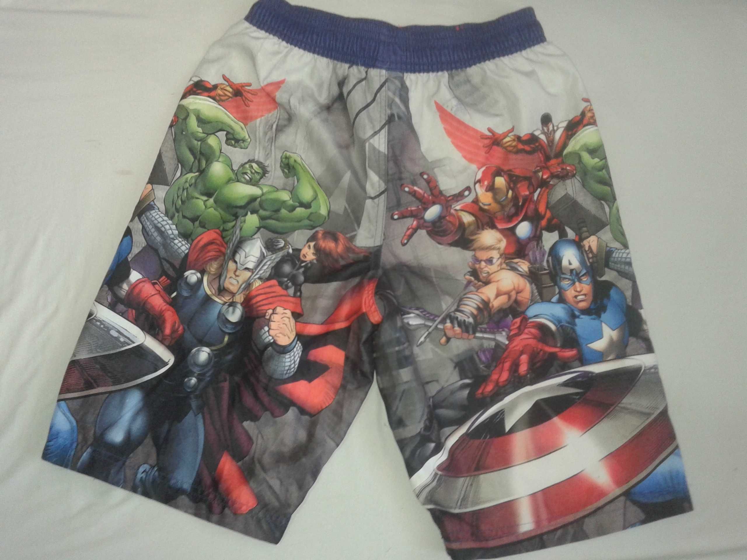 Spodenki chłopięce 152/158 Avengers