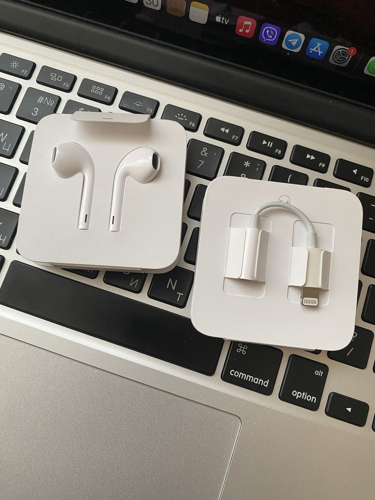 Оригінальні навушники Apple EarPods lightning